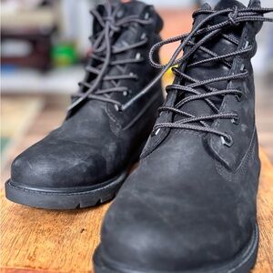 Black Women's Lace-Up Boots